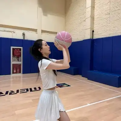 丁伟